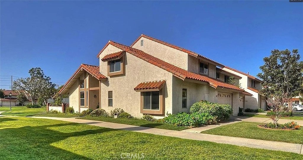 Photo of Listing #OC25165053