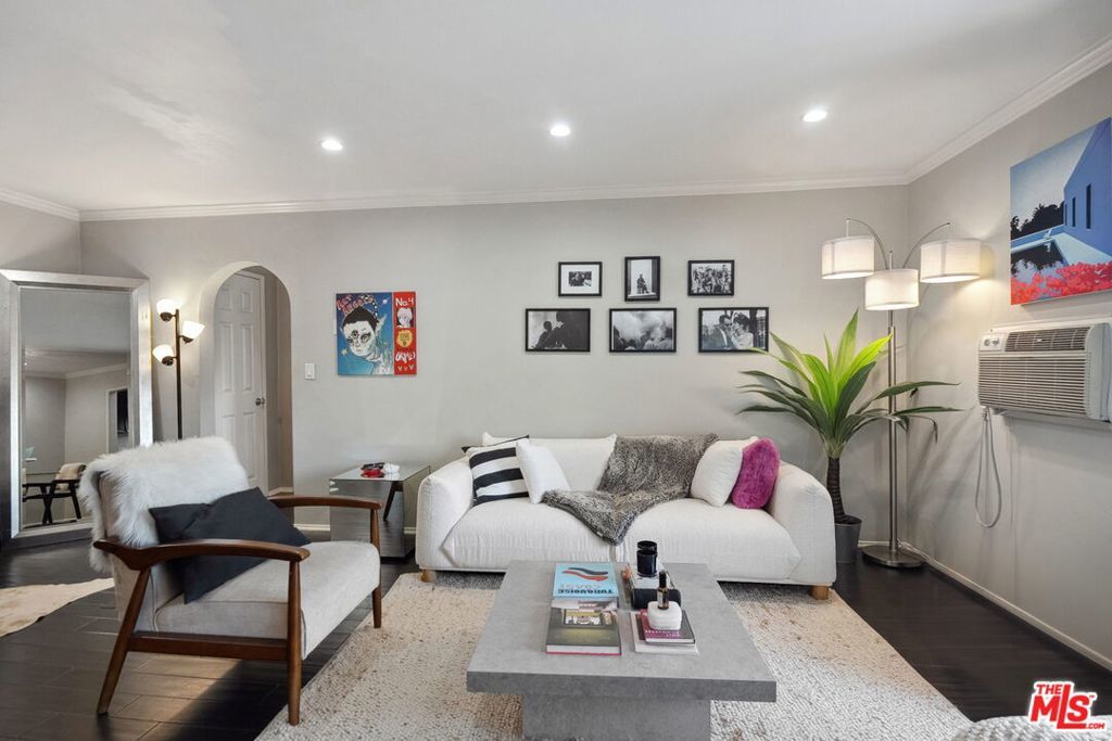 Photo of Listing #25568531