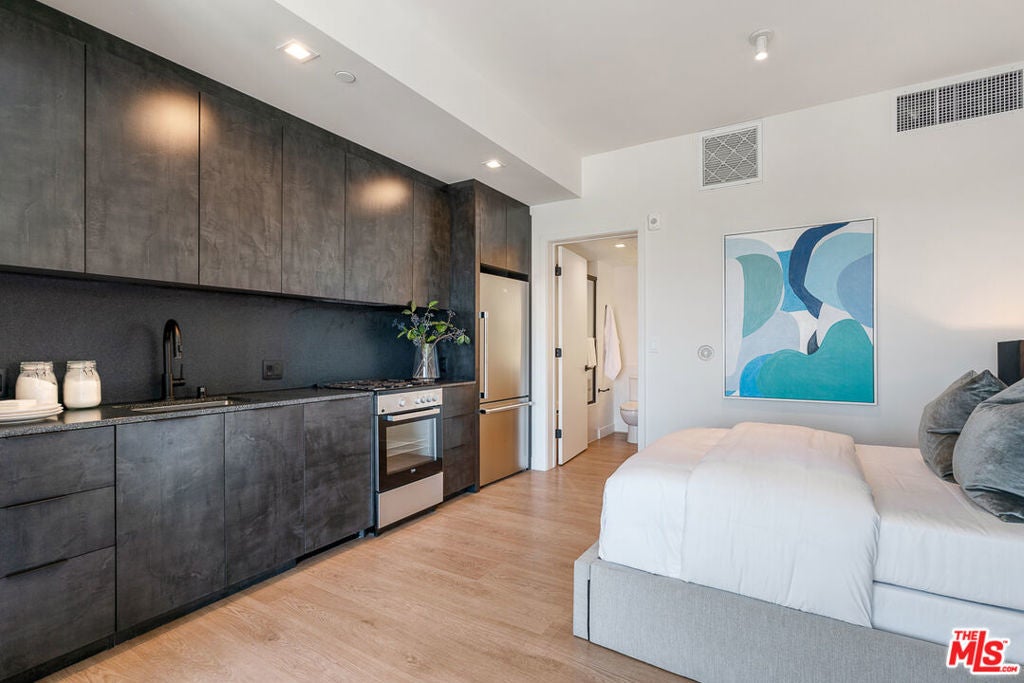 Photo of Listing #25568673