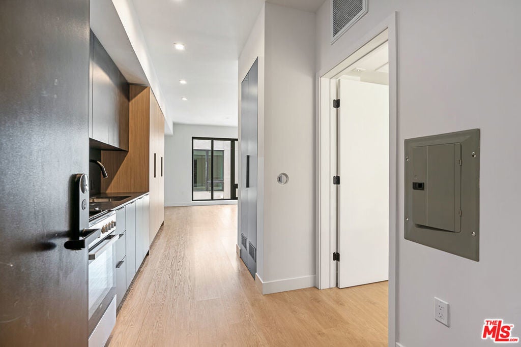 Photo of Listing #25568675