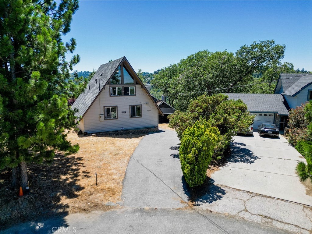 Photo of Listing #IV25165432