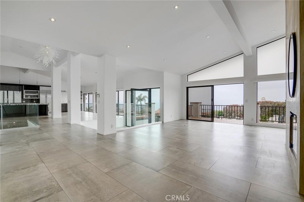 Photo of Listing #PV25165549