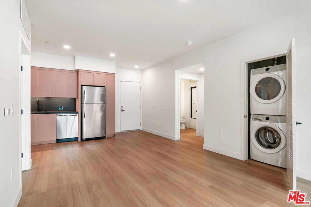 Photo of Listing #25569147