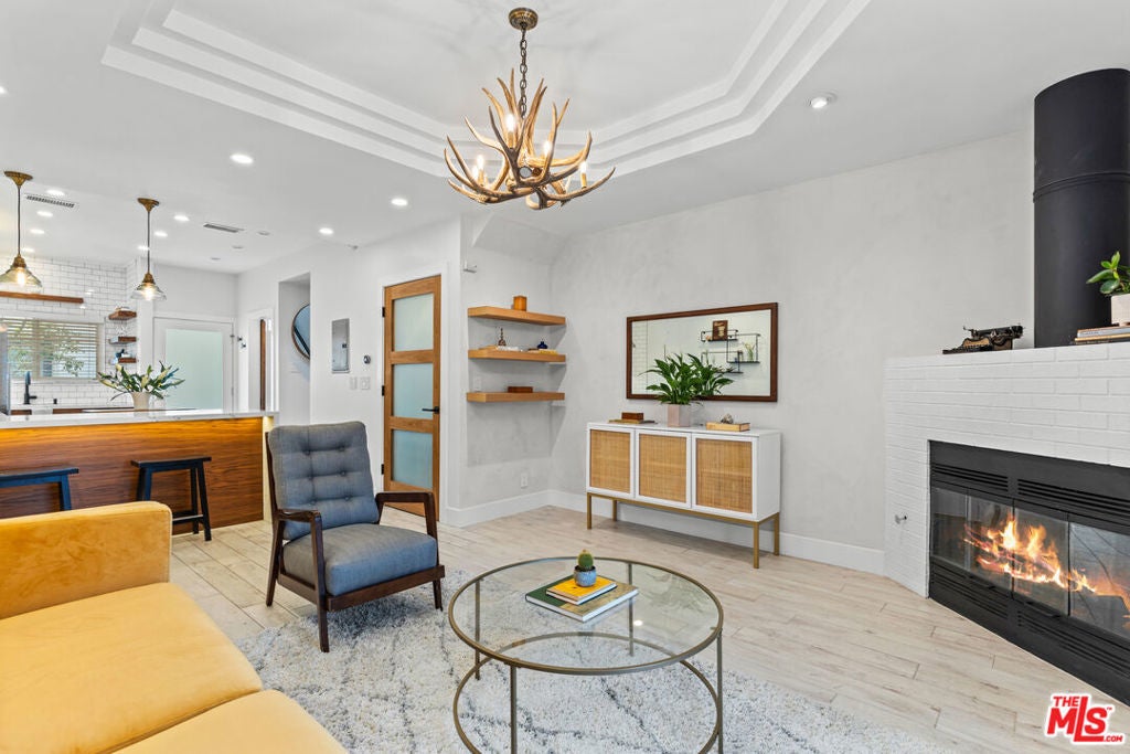 Photo of Listing #25567889