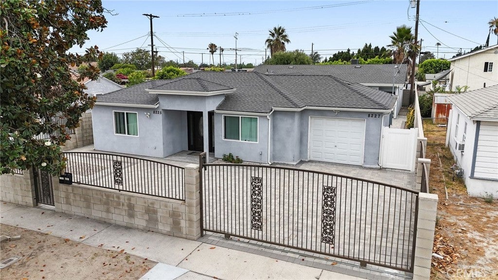 Photo of Listing #SR25166191