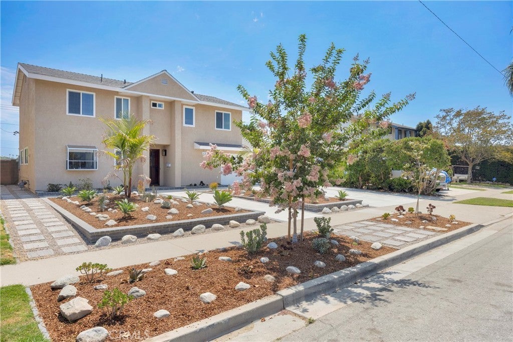 Photo of Listing #NP25166357