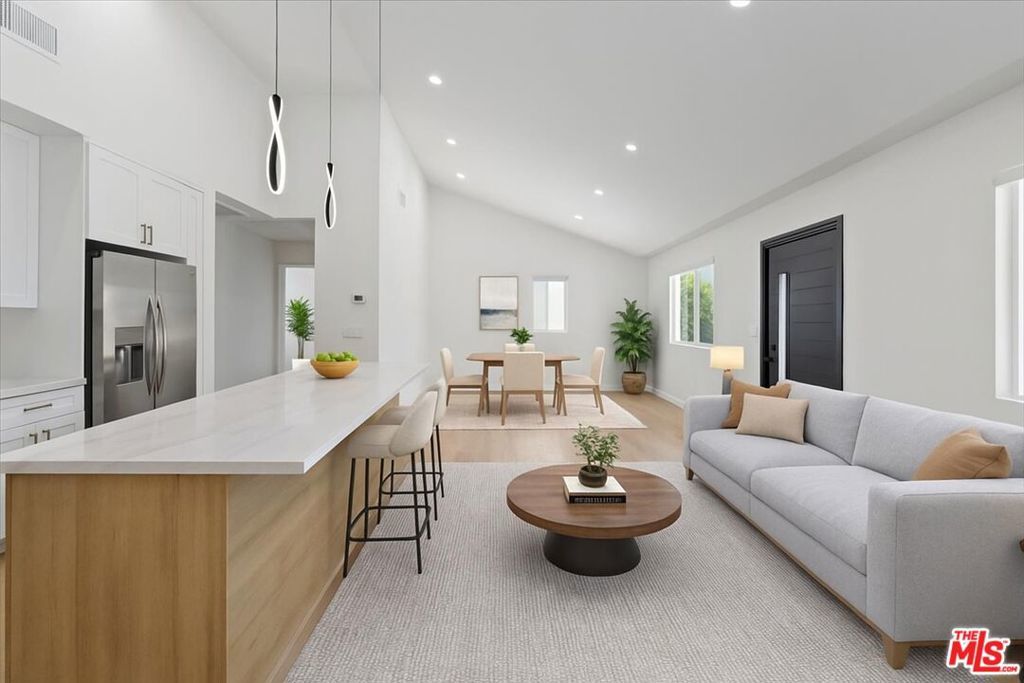 Photo of Listing #25569225