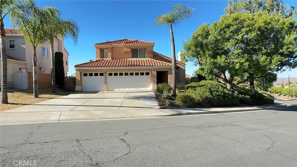 Photo of Listing #IV25166414