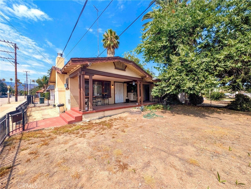 Photo of Listing #IV25164355