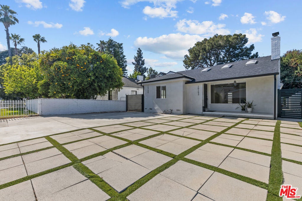 Photo of Listing #25567779