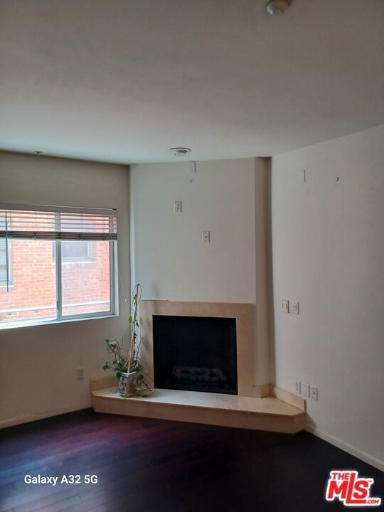 Photo of Listing #25568451