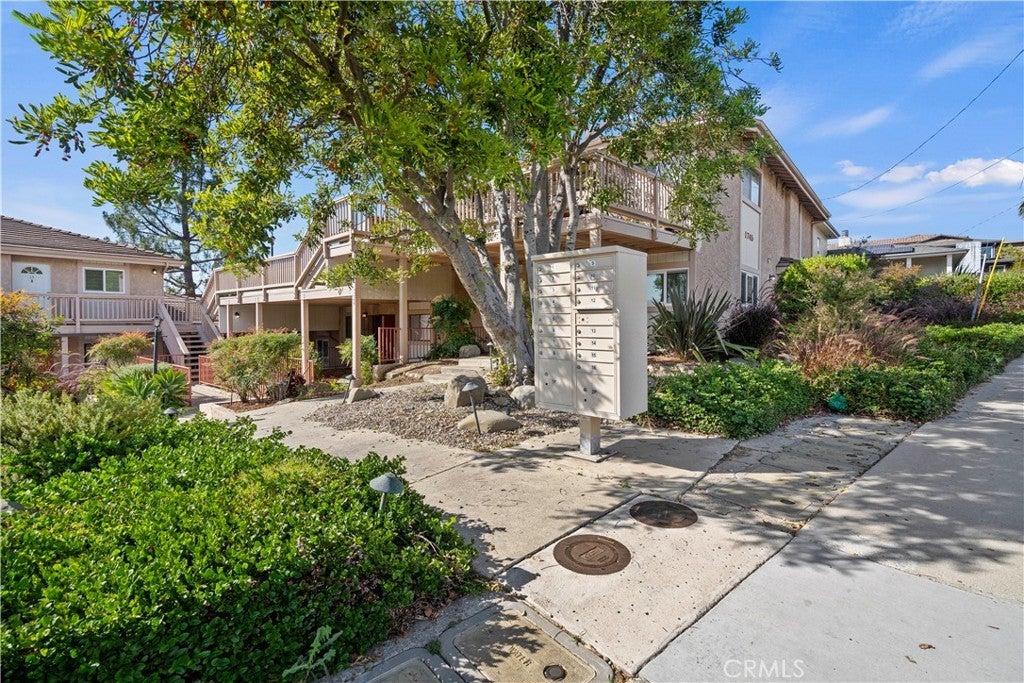 Photo of Listing #SR25166636