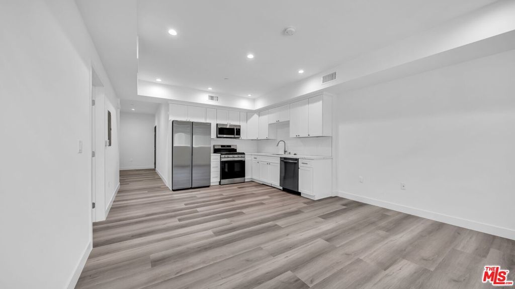 Photo of Listing #25570037