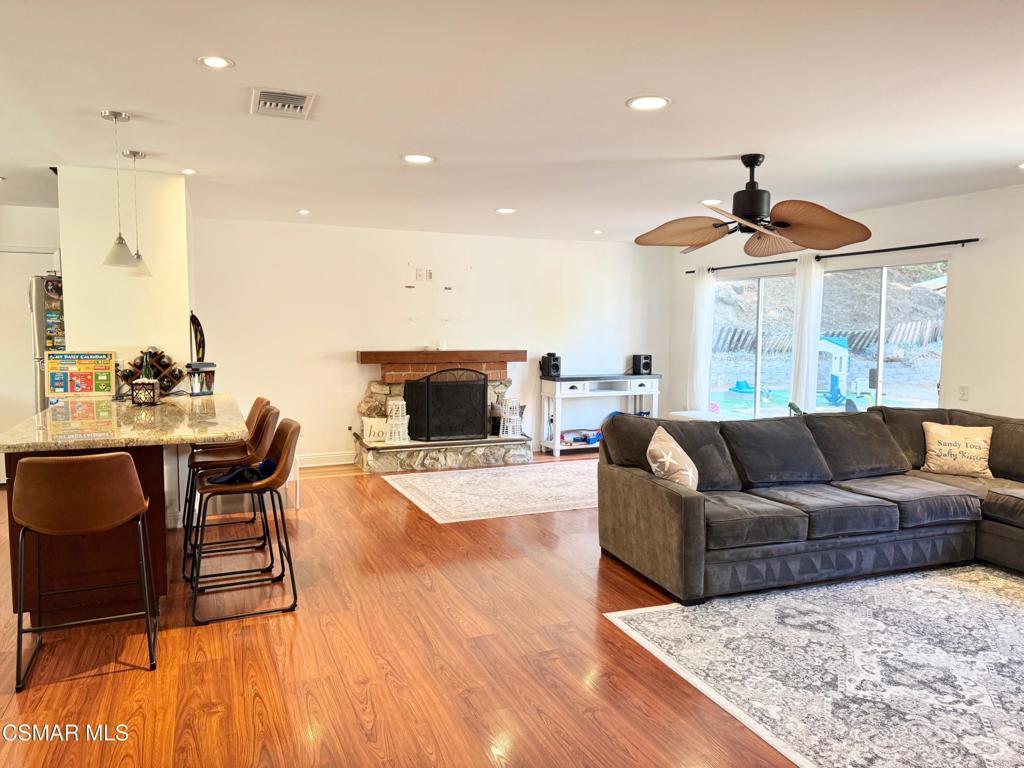 Photo of Listing #225003802