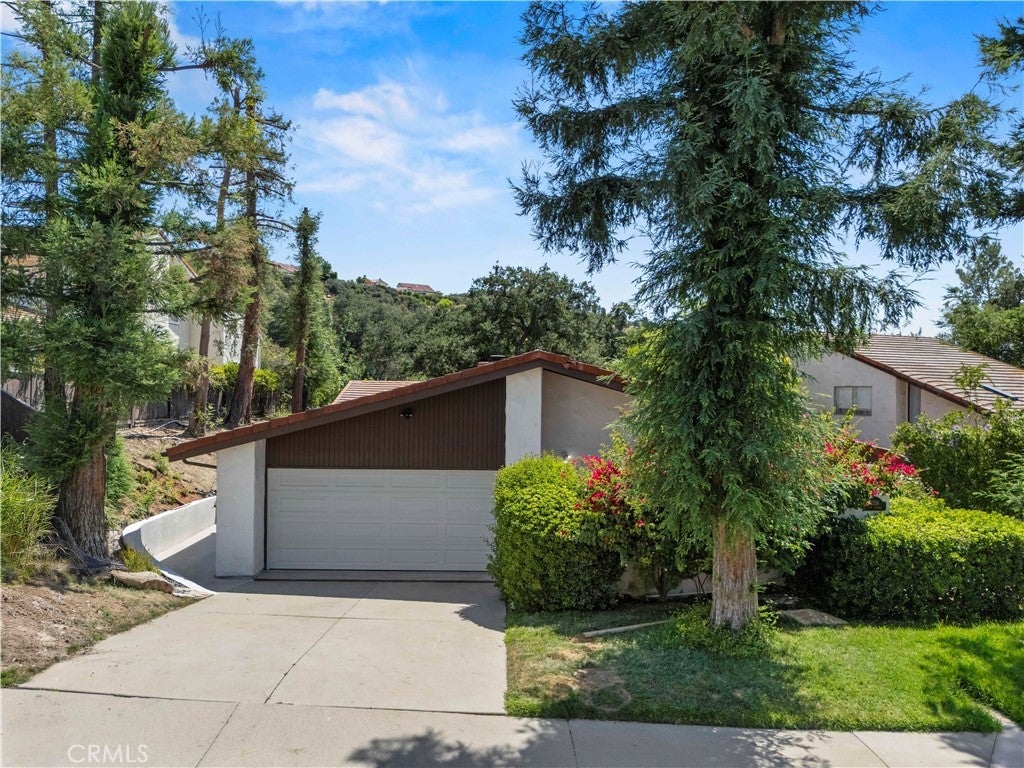 Photo of Listing #SR25168548