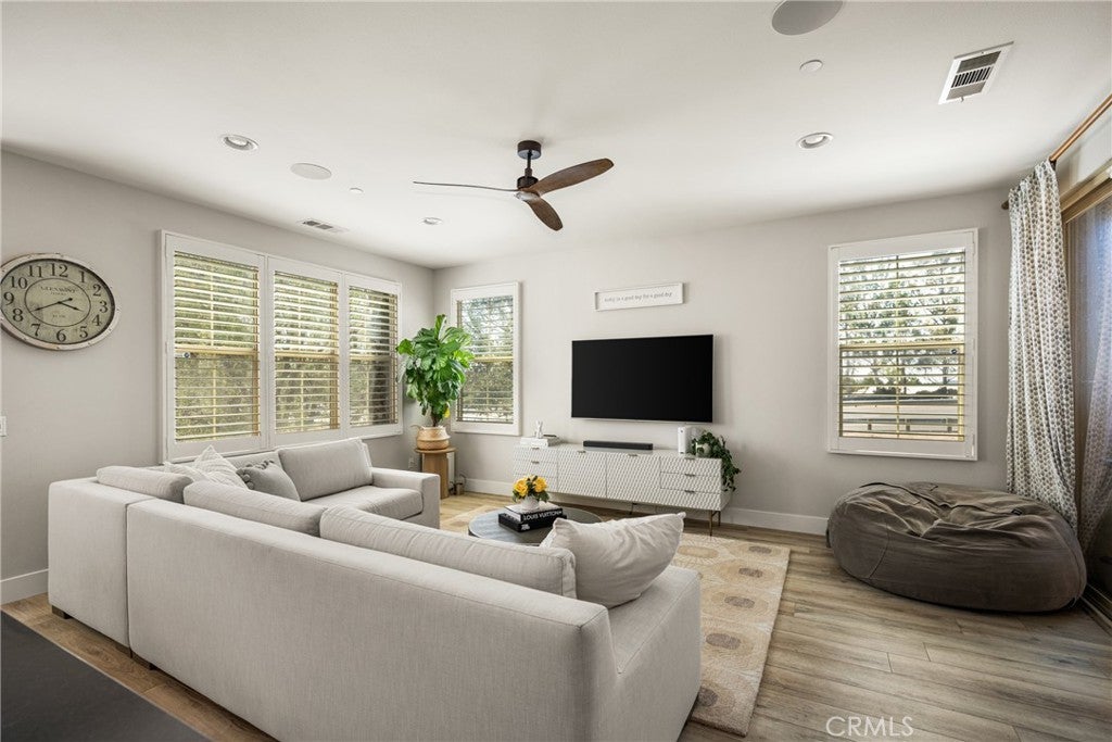 Photo of Listing #OC25168593