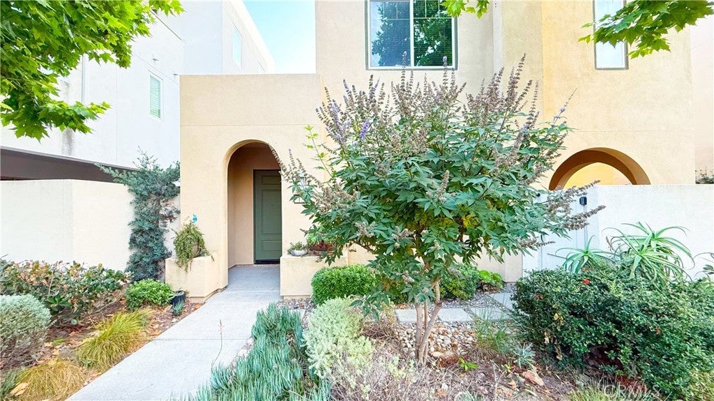 Photo of Listing #OC25169010