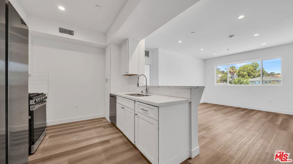 Photo of Listing #25570483