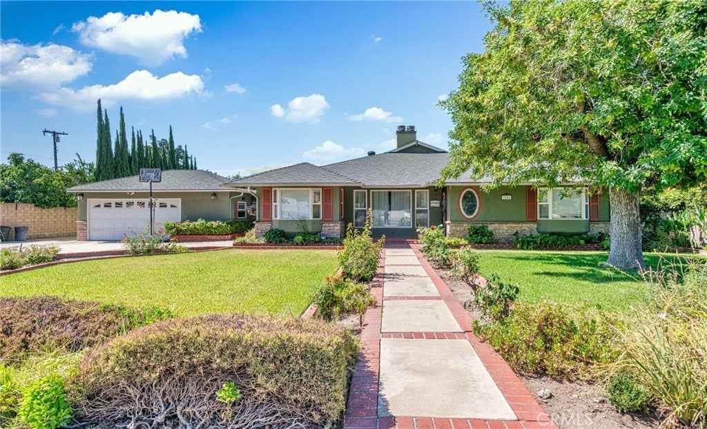 Photo of Listing #CV25169181