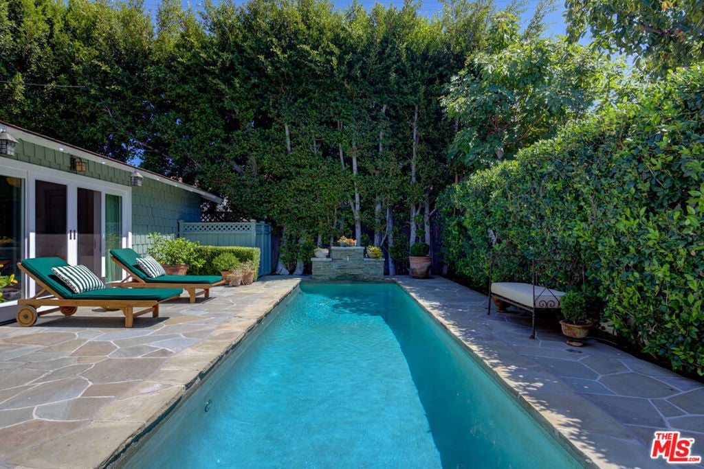 Photo of Listing #25570725