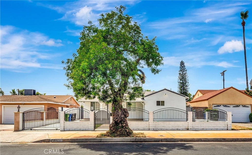 Photo of Listing #SR25169327