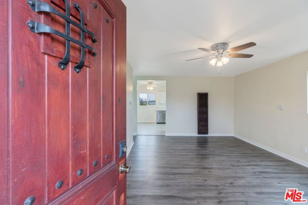 Photo of Listing #25571125