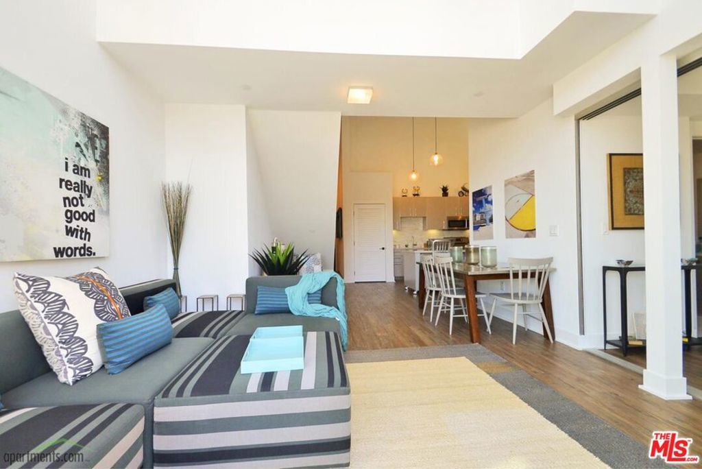 Photo of Listing #25571145