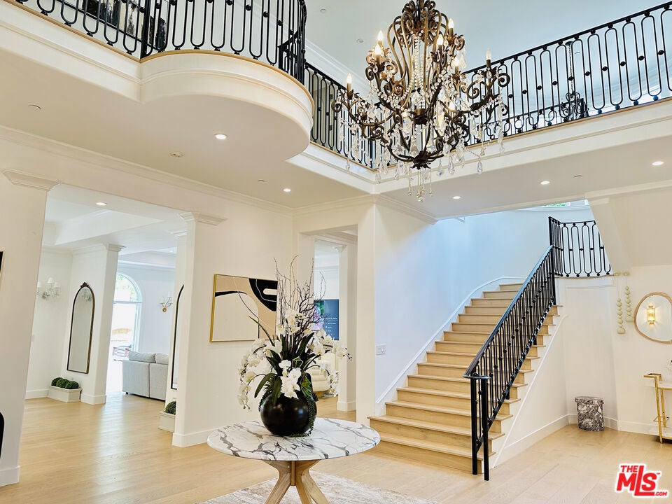 Photo of Listing #25571341