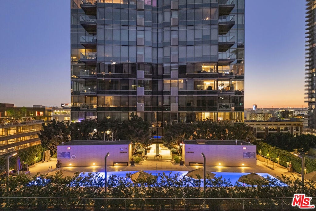 Photo of Listing #25566989