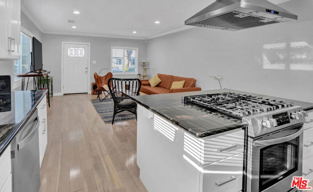 Photo of Listing #25572187