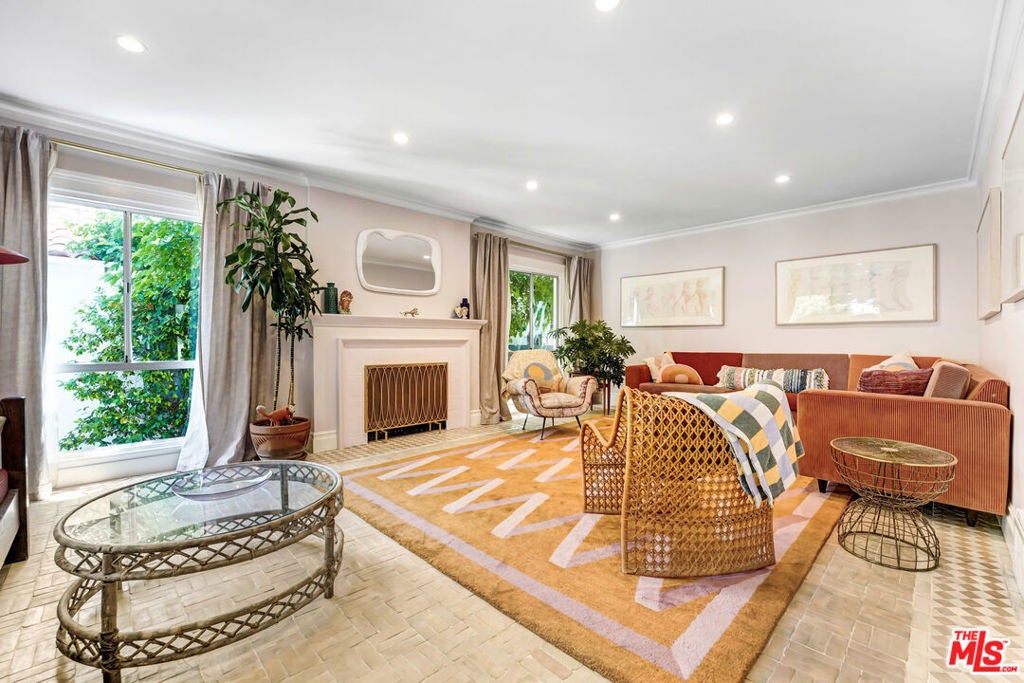 Photo of Listing #25571529