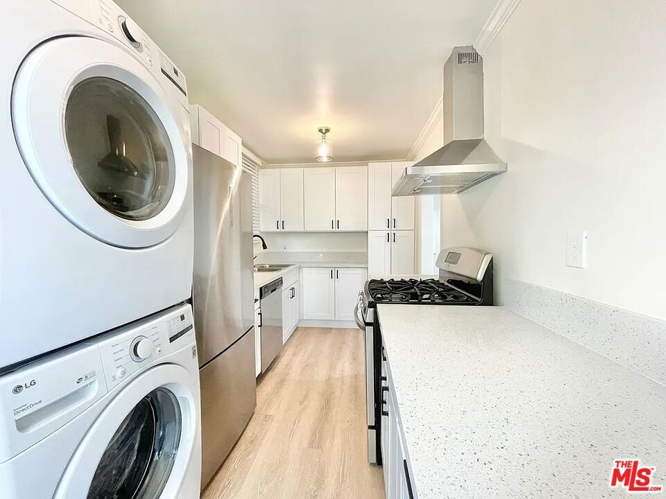 Photo of Listing #25572347