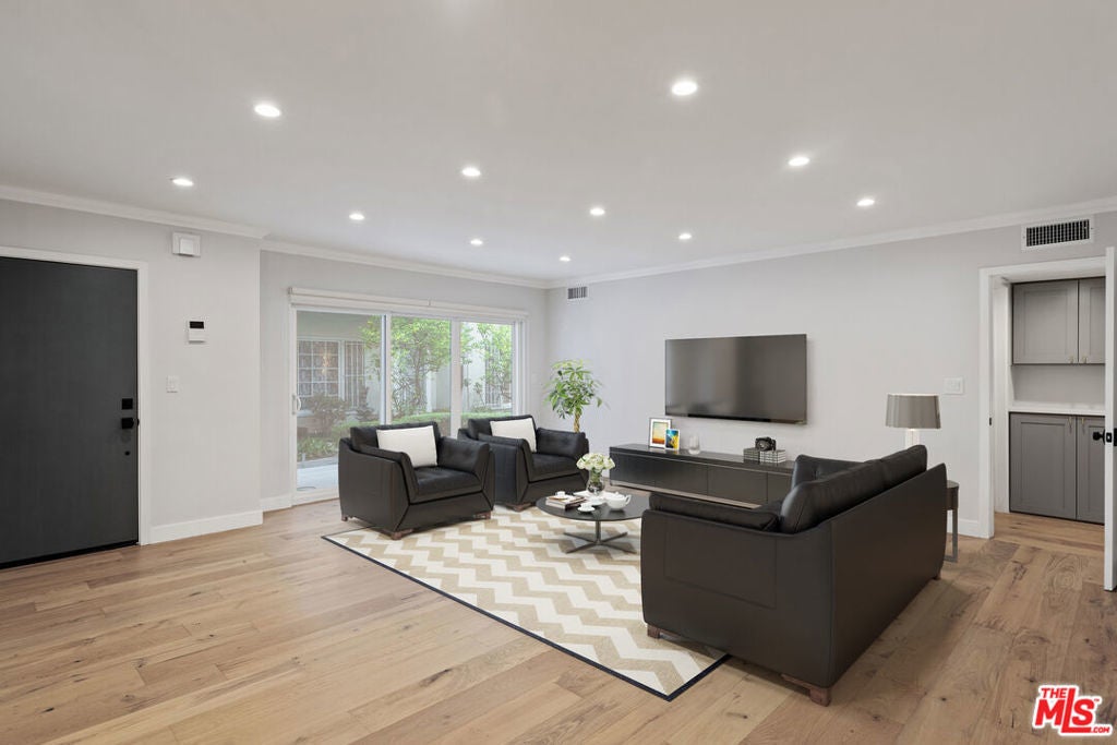 Photo of Listing #25572591