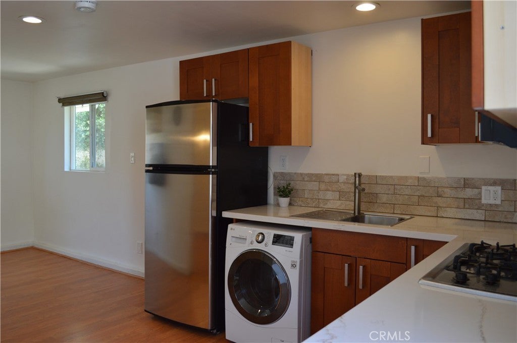 Photo of Listing #SR25172793