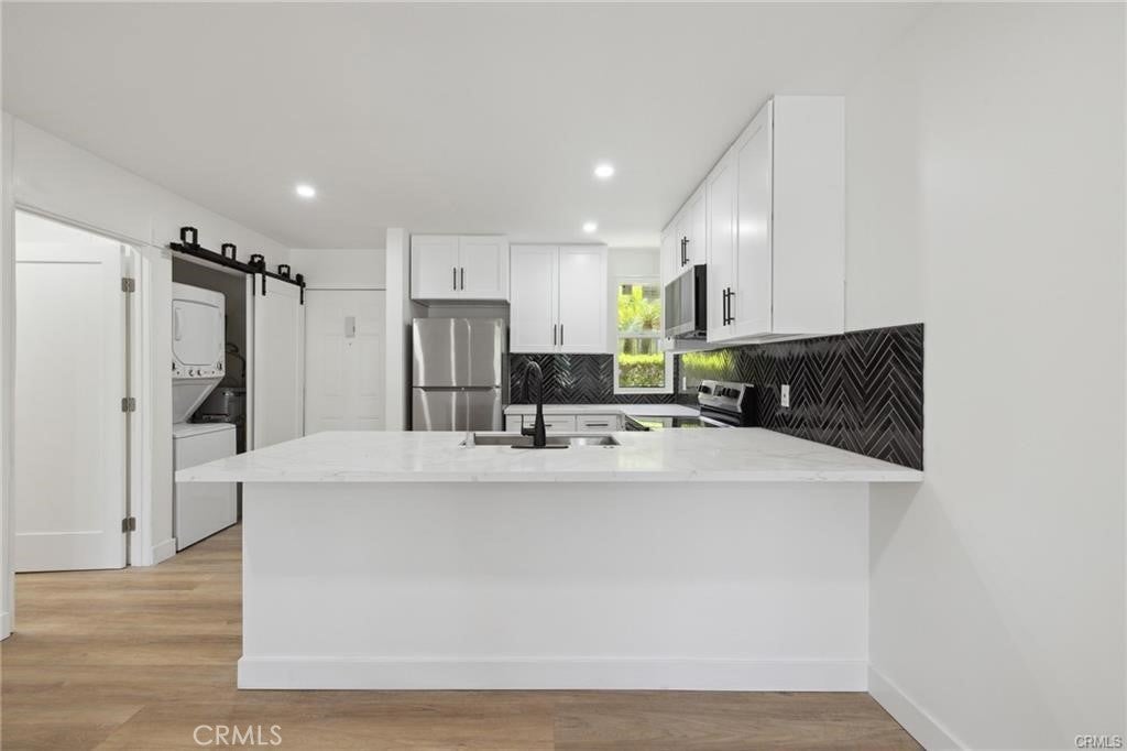 Photo of Listing #SR25171452