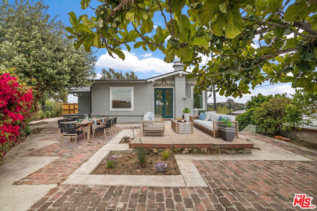 Photo of Listing #25572879