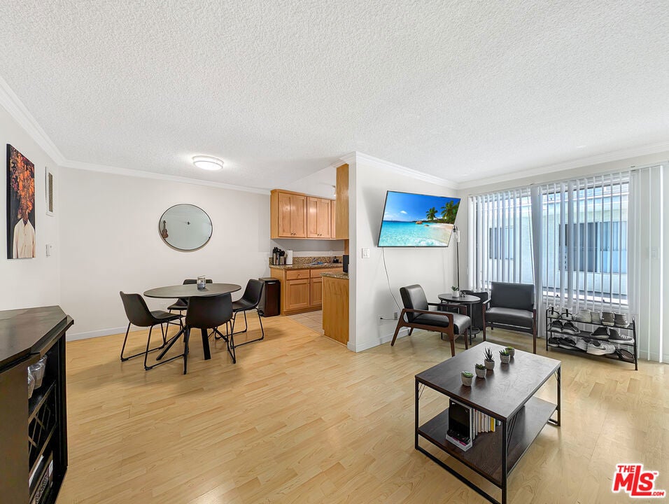 Photo of Listing #25572815