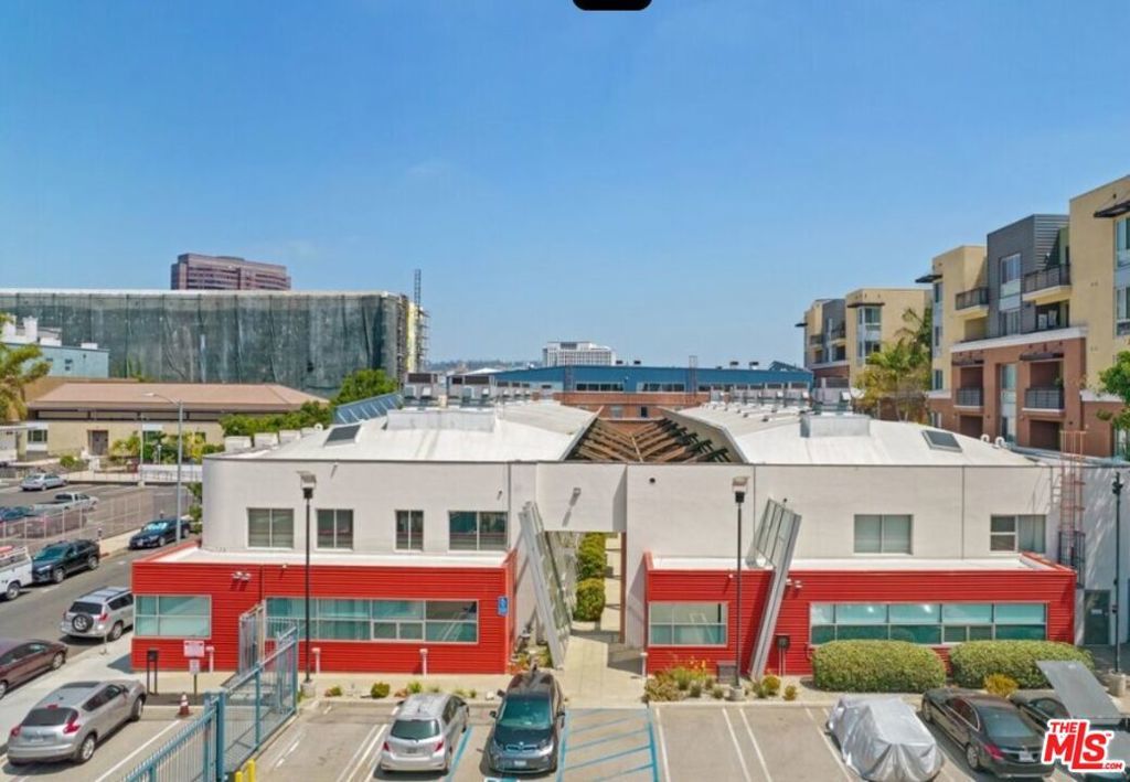 Photo of Listing #25573157