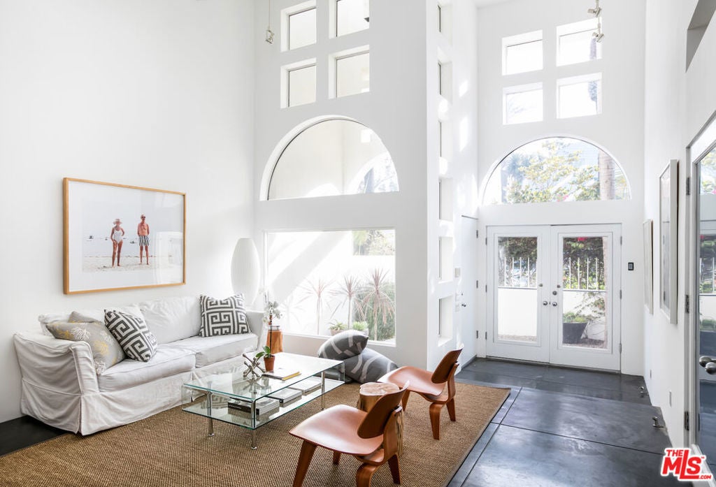 Photo of Listing #25573229