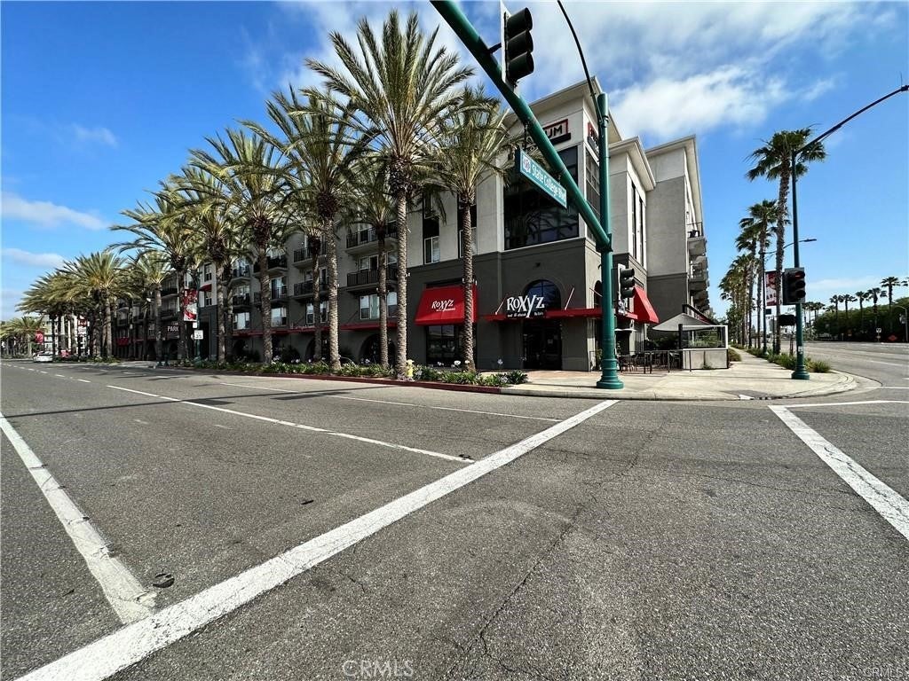 Photo of Listing #DW25173937