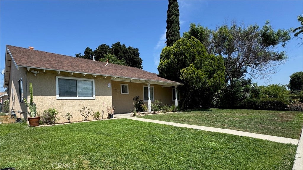 Photo of Listing #SR25173039