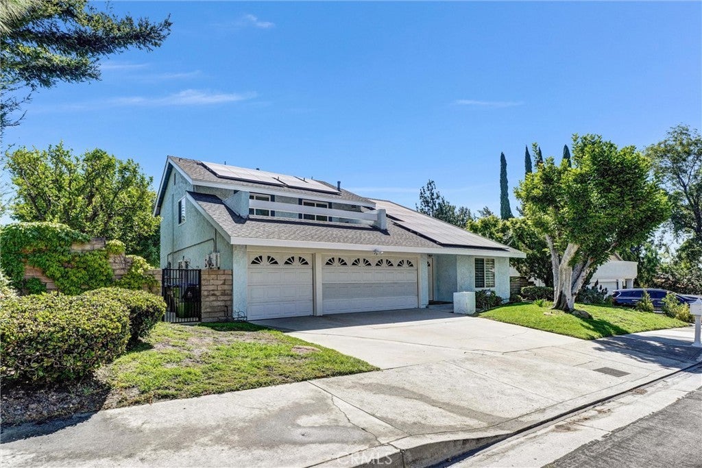 Photo of Listing #SR25171256