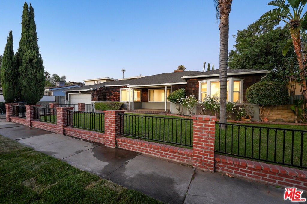 Photo of Listing #25573505