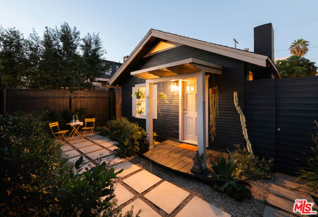 Photo of Listing #25571875