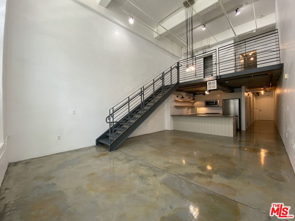 Photo of Listing #25573487