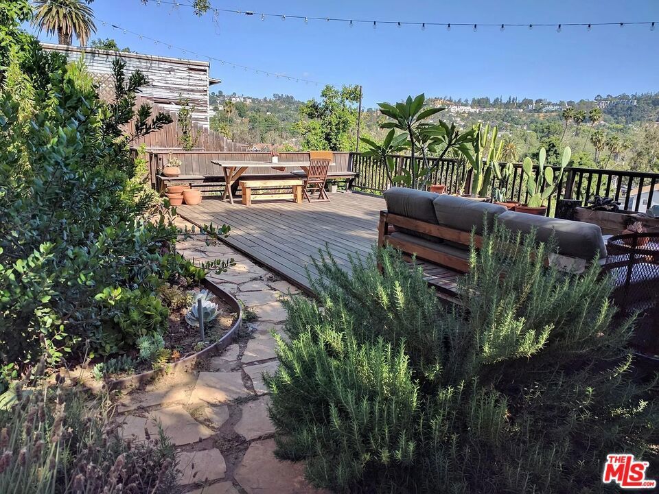 Photo of Listing #25568049