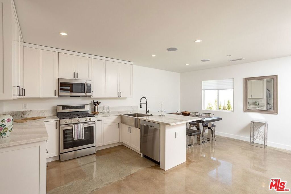 Photo of Listing #25573929