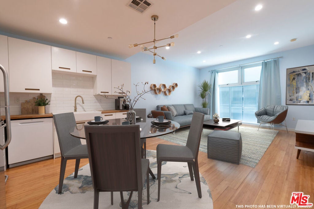 Photo of Listing #25572119