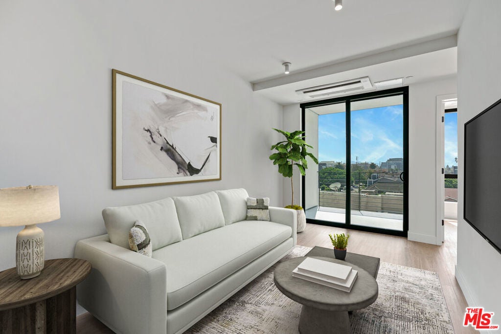 Photo of Listing #25574003