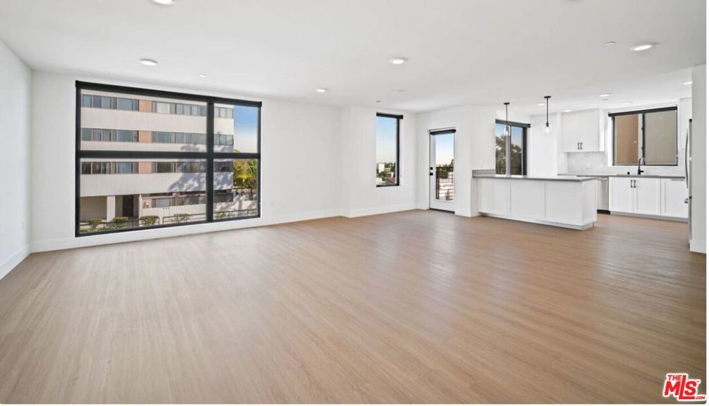 Photo of Listing #25574161